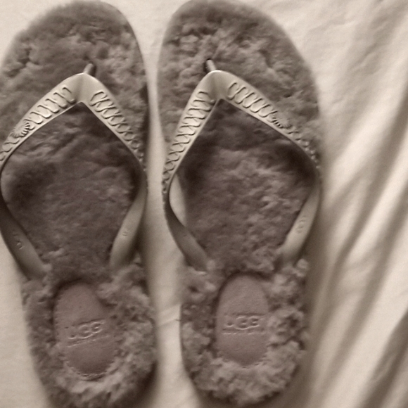 UGG Shoes - UGG flip flops